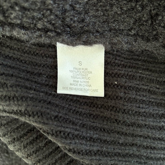 Romeo + Juliet Sherpa and Suede trimmed Sweater - Picture 4 of 5